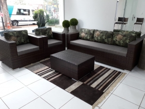 xx_o_conjunto-uruguai-3-lugares-2-poltronas-e-1-mesa-de-centro-1d87hnog4146913ii1mjsgf01kdlo.jpeg