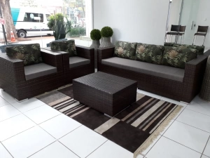 xx_o_conjunto-uruguai-3-lugares-2-poltronas-e-1-mesa-de-centro-1d87hnog4146913ii1mjsgf01kdlo.webp